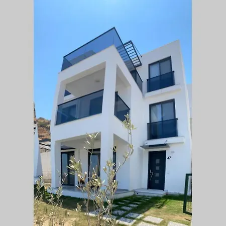 Newly Furnished Private In Gundogan 펜션 Bodrum